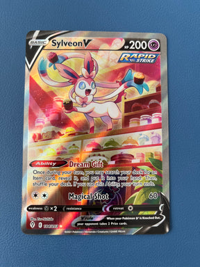 Pokemon Sylveon V 184/203 Evolving Skies Alt Full Art Holo Rapid Strike Ultra Rare (Near Mint)